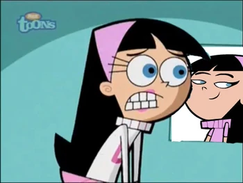 They look like the same girl right? Except they're not. (Hint: Look at their eyes