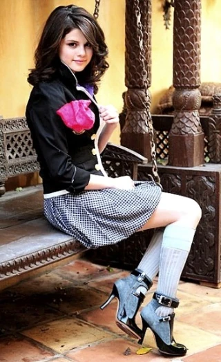 Selena-Gomez-fantasy-photoshoot 8955