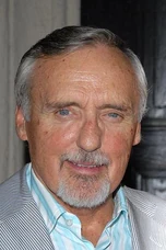 Dennis Hopper (33 KB) Dennis Hopper