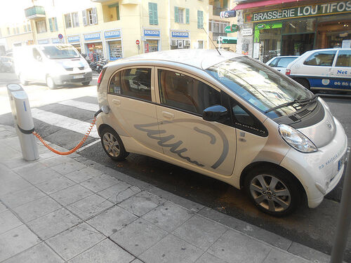 Electric Car Share in Nice (France).jpg