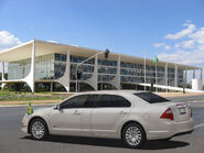 Limousine Ford Fusion blindada, oficial do Primeiro-Ministro em visita ao Museu da Arquitetura (Rio de Janeiro)