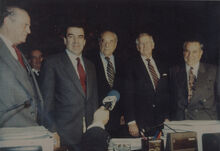 Arturo Alessandri Besa, junto a Gabriel Valdés, Eduardo Frei, Beltrán Urenda (1992)