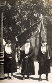 562px-Cairo-Demonstrations1919