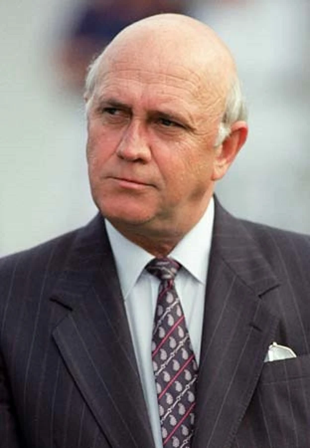 Фредерик де клерк. Президент юар фредерик де клерк на белом фоне. 1990 г президент юар де клерк. Фредерик де клерк юар. Виллем де клерк.