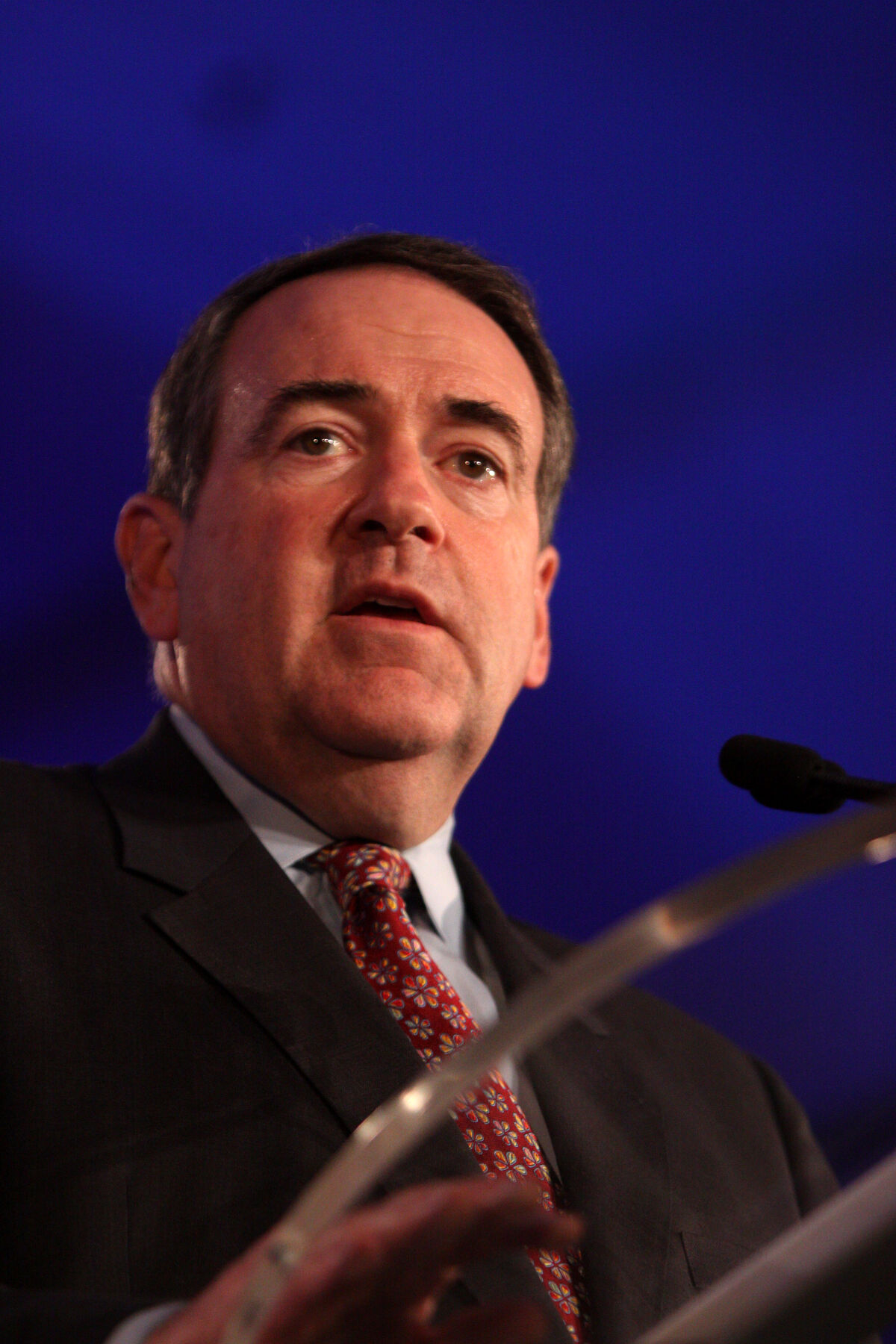 This Is How Much Mike Huckabee Earns – Experts Break Down The Details - mj099ds