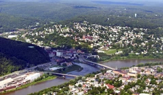 Oil-City-6a-8-22-09.jpg (3.54 MB) Northern half of Oil City in 2019. It has swelled to over 30,000 people after 7 decades of decline.