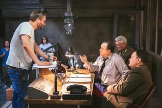 Юрий Быков на съемочной площадке фильма «Человек на Луне»