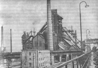 Построенная в 1954 году домна в Сталинвароше