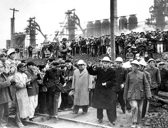 Liu-shaoqi-and-mao-zedong-6d2b13-640