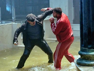 Александ Горбатов (слева) в роли майора Игоря Грома на съемках одноименного фильма