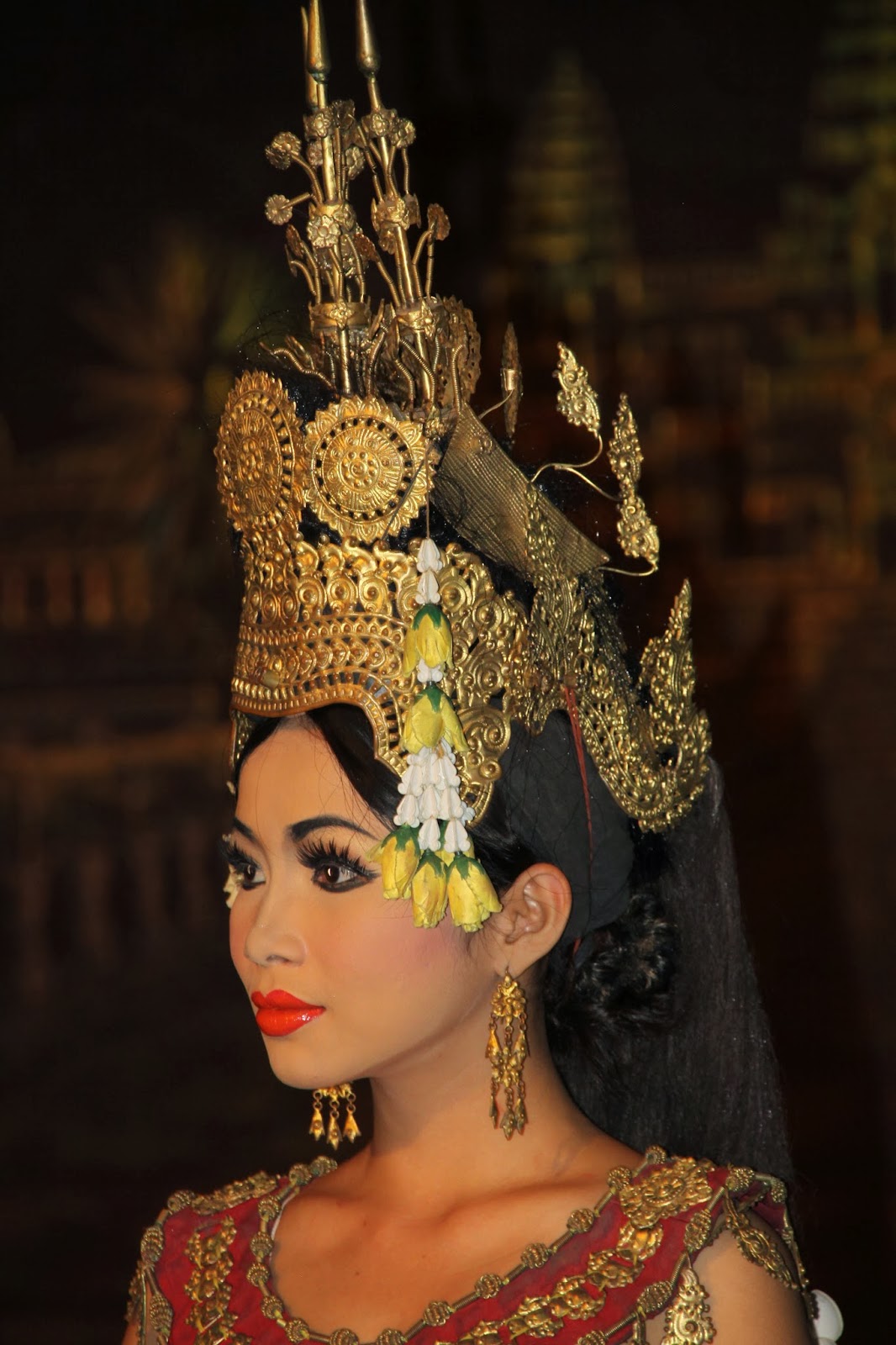 кхмеры таиланд. кхмеры народы камбоджи. кхмеры это. мон кхмеры. апсара камбоджа.