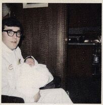 KurtCobainWithHisDad1967