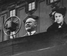 Rosa Luxemburg mit Thälmann bei ihrem letzten öffentlichen Auftritt, Berlin 2