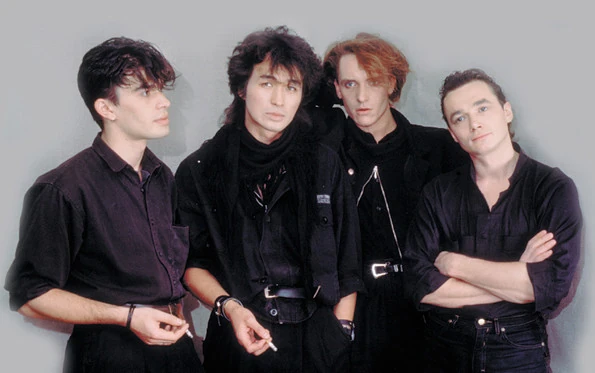 Фото группы кино - Группа далее Антон Цой