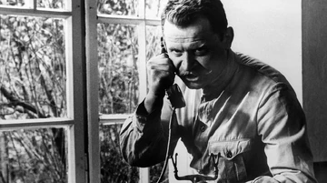 Сергей Никоненко в роли милиционера Глодова в истерне Самвела Гаспарова «Шестой»