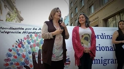 Helia Molina dando un discurso durante su campaña a la Alcaldía de Ñuñoa en 2016.