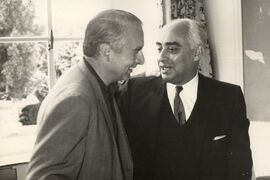 Rector Thayer y Don Raúl Saéz.
