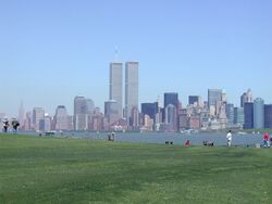 2000 HISTORICAL TWIN TOWERS (©MINORU YAMASAKI 1973) DOWNTOWN