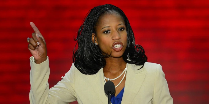 Chanceler Maia Grimaldi de Castro abrindo a IX Reunião da Cúpula de Varsóvia.