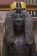 Statue-of-Queen-Iset