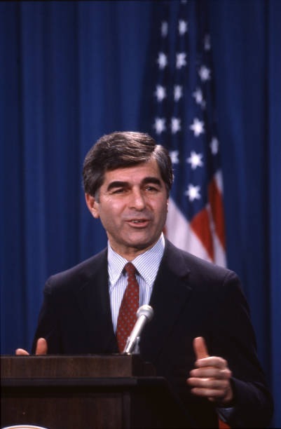 Michael Dukakis - Wikipedia