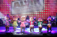 The Chipmunks and Chipettes on stage!