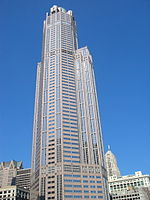 150px-311 South Wacker Drive 060528