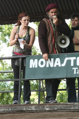 RachelR Leg02 Roadblock