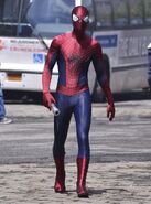 Andrew-garfield-on-set-the-amazing-spider-man-2-02