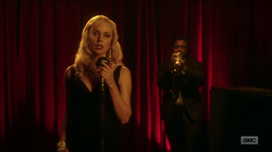 Featherstone sings at Le Chamonix.png