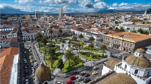 Panorámica del centro de Latacunga.