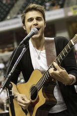 Kris+Allen+Kris+Allen+Celebrates+VH1+Save+p1veMAZVRHEx