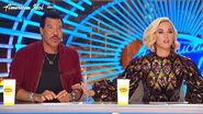 American Idol Judges Are STUNNED by These Auditioners - American Idol 2020