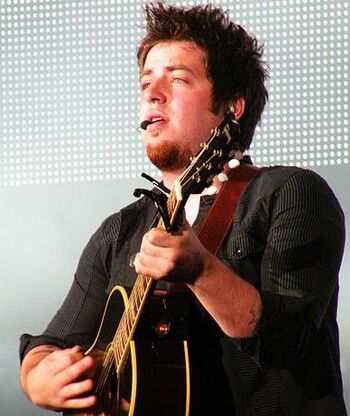 Lee DeWyze Main Picture