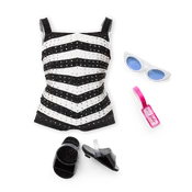 Details of the outfit pieces.