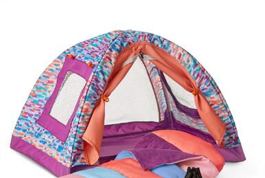 American Girl プレイテント Truly Me™ 18-inch Doll #27 & S'more Fun Camping Set