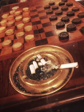 Game of checkers between Czernobog and Shadow