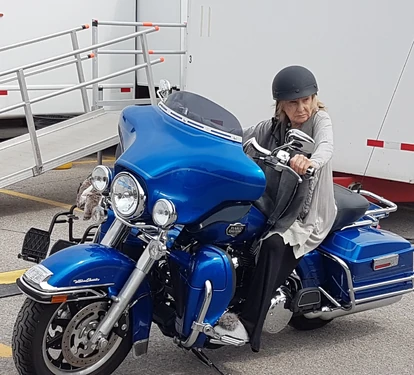 Cloris Leachman (Zorya Vechernyaya) BTS Season Two