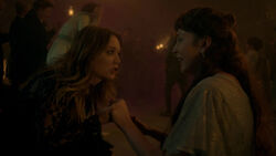 Мэллори и Анастасия 8x09 (2).jpg