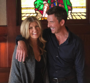 Connie Britton und Dylan McDermott am Set