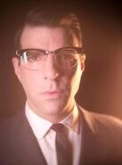 Zachary Quinto in the role of Oliver Thredson (Asylum)