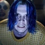 Kai01.png (409 KB) Evan als Kai Anderson in Cult