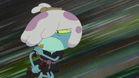 S1E17A-Maddie ripping her sleeve.jpg (211 KB)