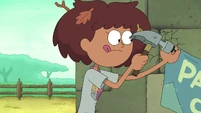 S1E6A-Anne using a hammer.jpg (246 KB)