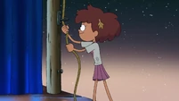 S1E17B-Anne pulling a rope.jpg (240 KB)