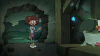 S1E4A-Anne awkwardly saying hey.jpg (107 KB)