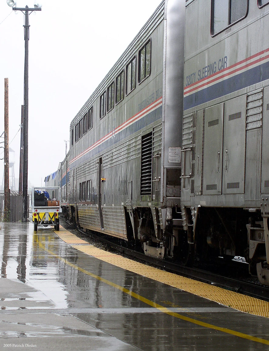 mth amtrak superliner