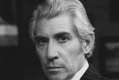 The Shoes of the Fisherman - Frank Finlay Net