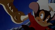 The hawk grabbing Fievel.