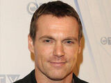 Michael Shanks